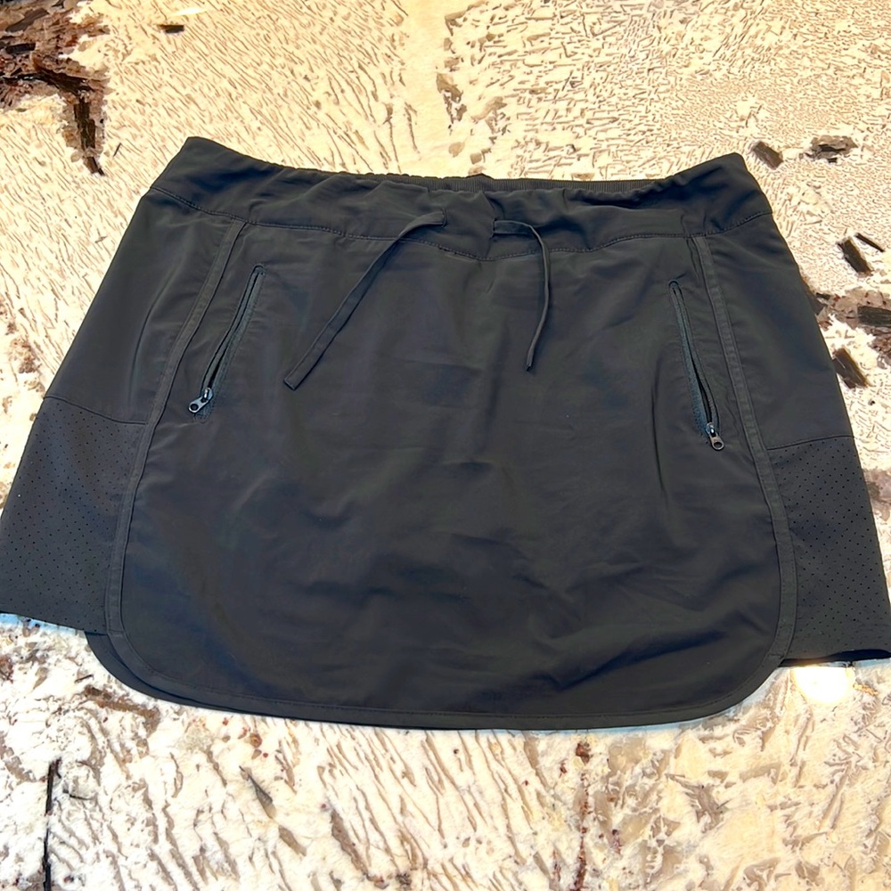 Caddo Lake Fishing Skort. Cute, water repellent, mesh pockets.
